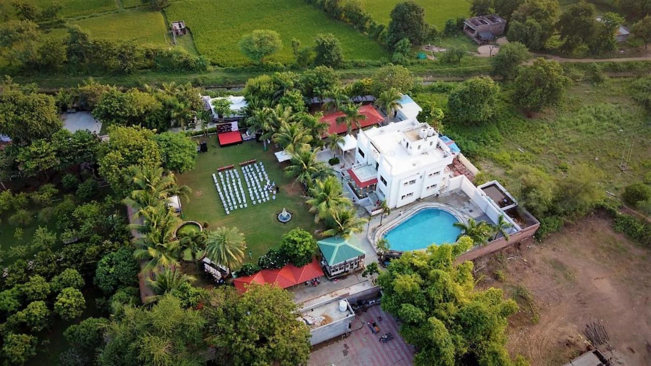 Royal Club & Resort Ahmedabad Bagian luar foto